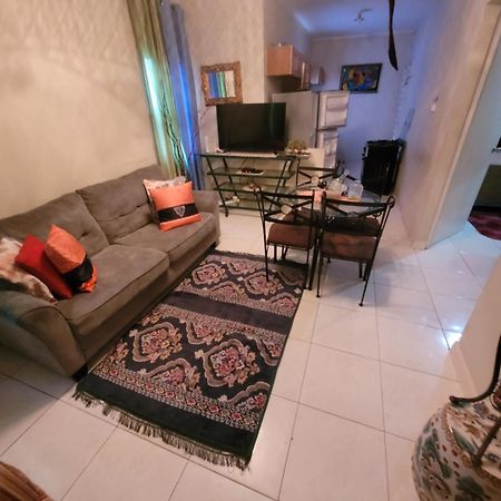#1 Jacaranda Vacation Home Spanish Town Exterior foto