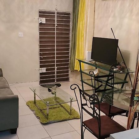 #1 Jacaranda Vacation Home Spanish Town Exterior foto